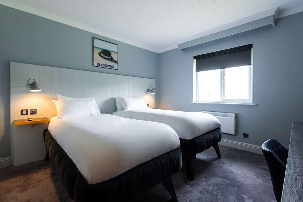 Village Hotel Blackpool Zimmer foto